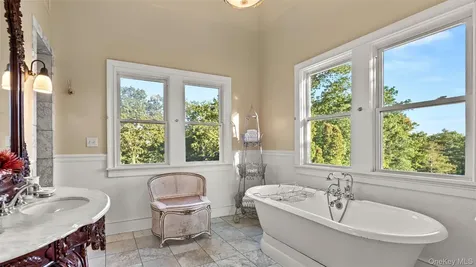 4317 Ny 23 Hudson NY 12534