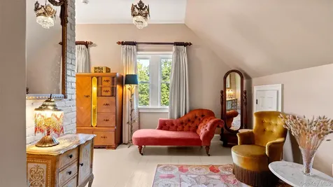 4317 Ny 23 Hudson NY 12534