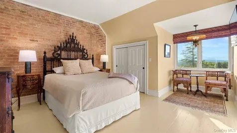 4317 Ny 23 Hudson NY 12534