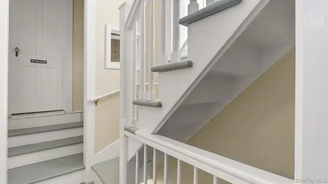 4317 Ny 23 Hudson NY 12534