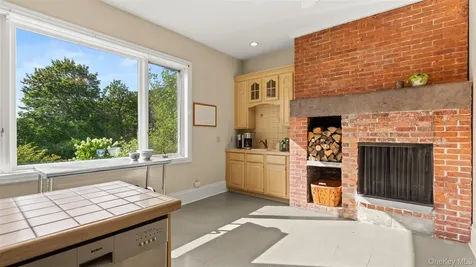 4317 Ny 23 Hudson NY 12534