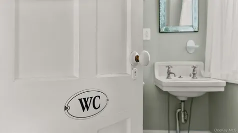 4317 Ny 23 Hudson NY 12534