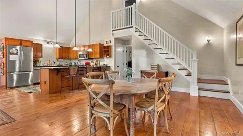 4317 Ny 23 Hudson NY 12534