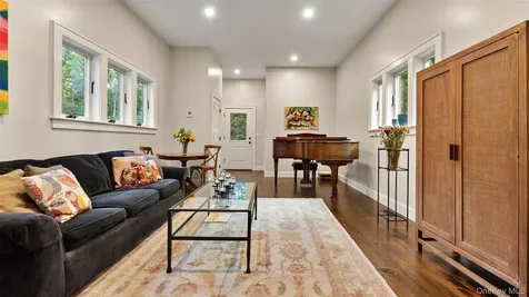 4317 Ny 23 Hudson NY 12534