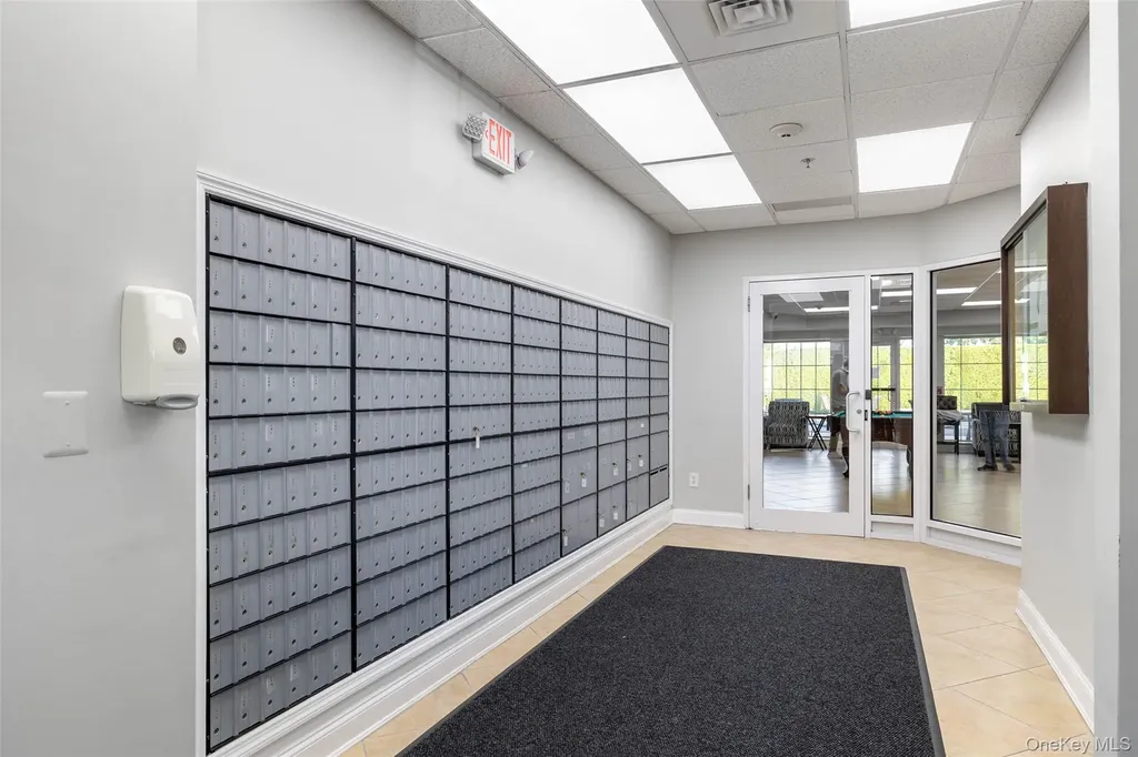 121 Willow Lane Valley Stream NY 11580
