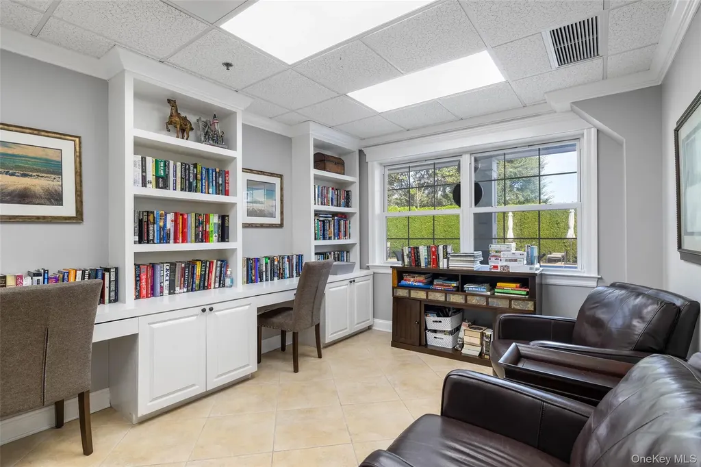 121 Willow Lane Valley Stream NY 11580