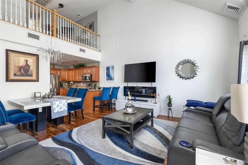 121 Willow Lane Valley Stream NY 11580