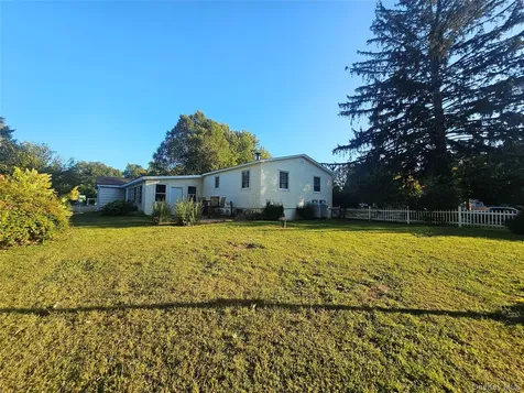 19 Rivenburg Lane Hudson NY 12534