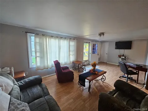 19 Rivenburg Lane Hudson NY 12534