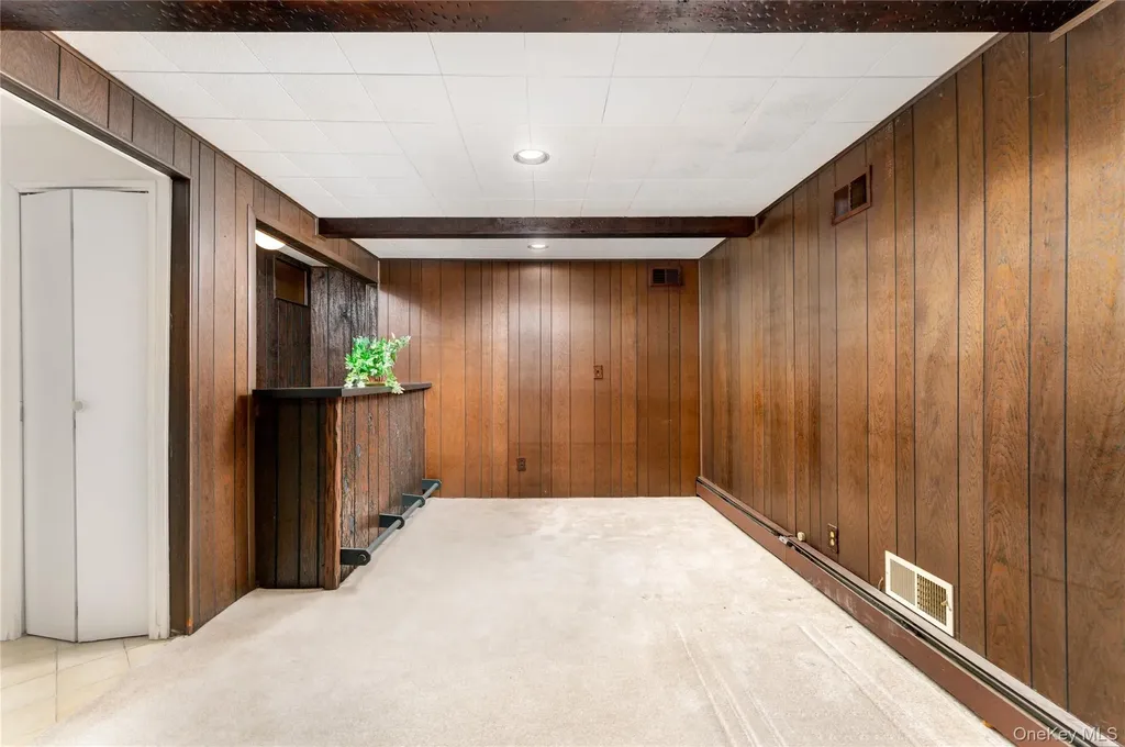 4 Comet Road Selden NY 11784