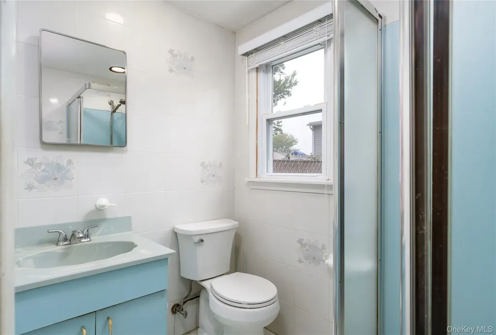 4 Comet Road Selden NY 11784