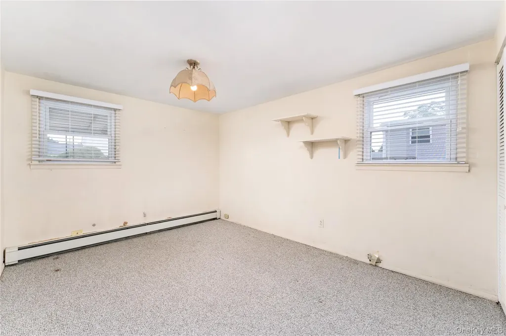 4 Comet Road Selden NY 11784