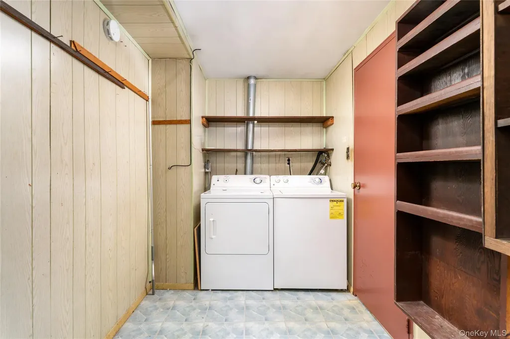 4 Comet Road Selden NY 11784