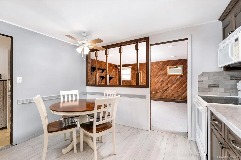 4 Comet Road Selden NY 11784
