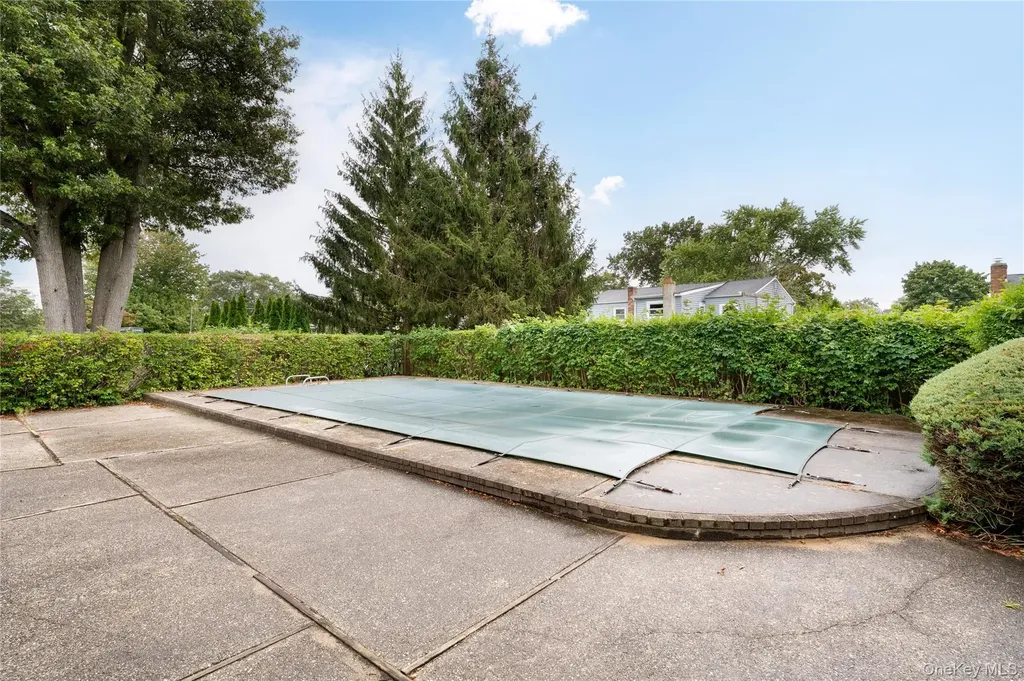 4 Comet Road Selden NY 11784