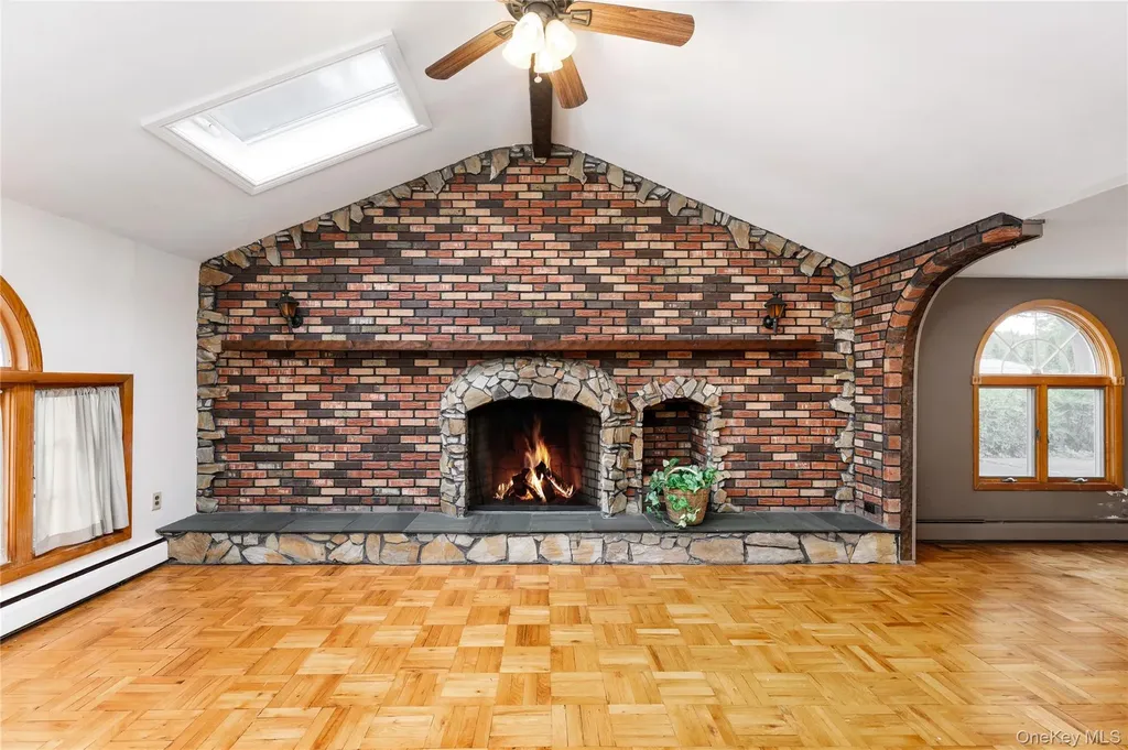 4 Comet Road Selden NY 11784
