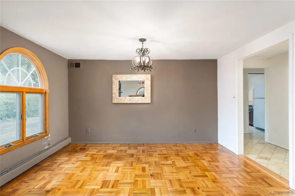 4 Comet Road Selden NY 11784
