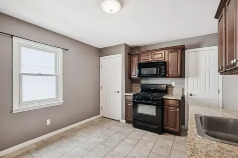 105 Devon Road Albertson NY 11507