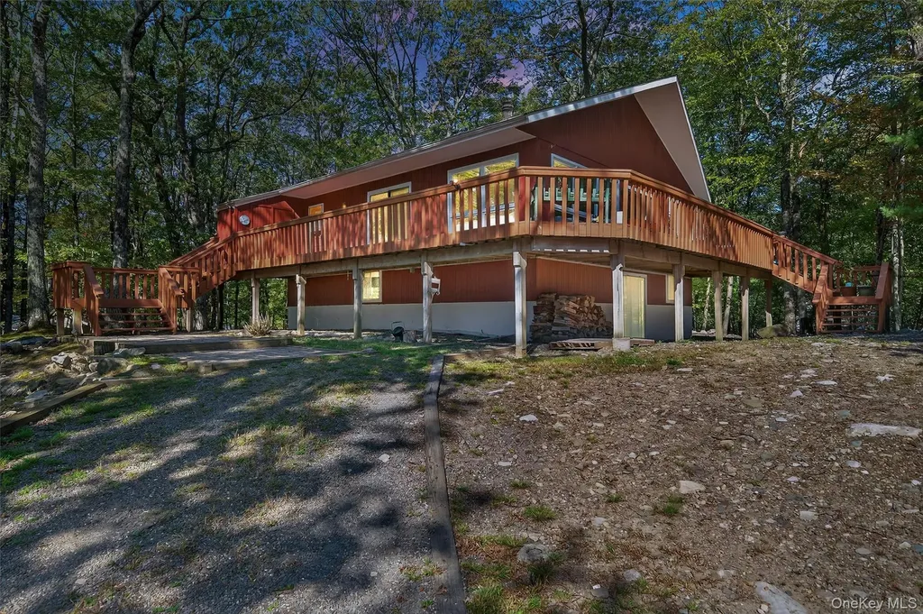 75 Pebble Path Rock Hill NY 12775