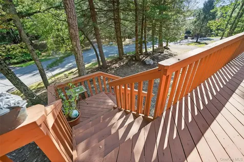 75 Pebble Path Rock Hill NY 12775