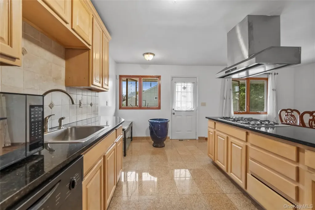 35 Westwind Road Yonkers NY 10710