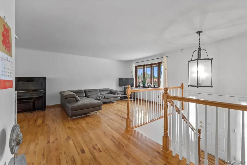 35 Westwind Road Yonkers NY 10710