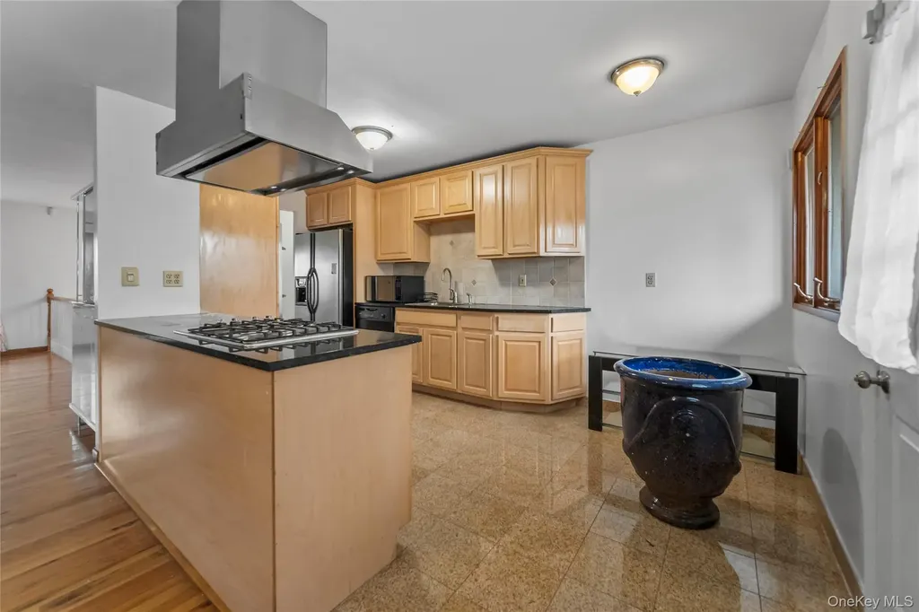 35 Westwind Road Yonkers NY 10710