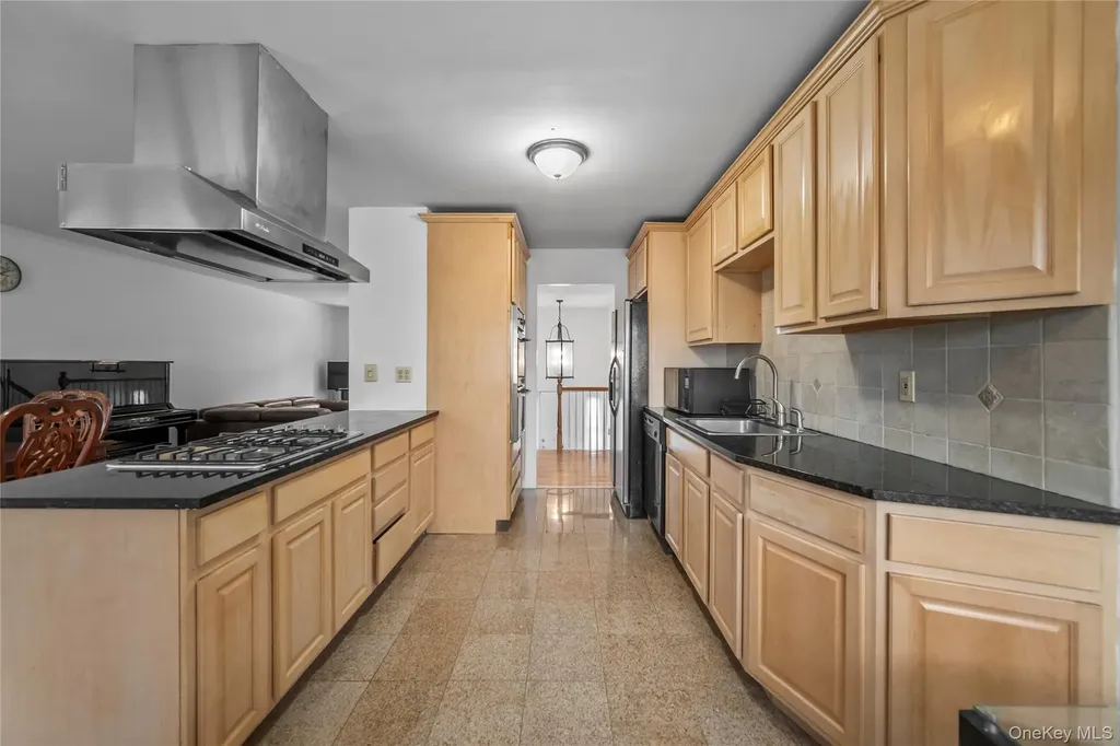 35 Westwind Road Yonkers NY 10710