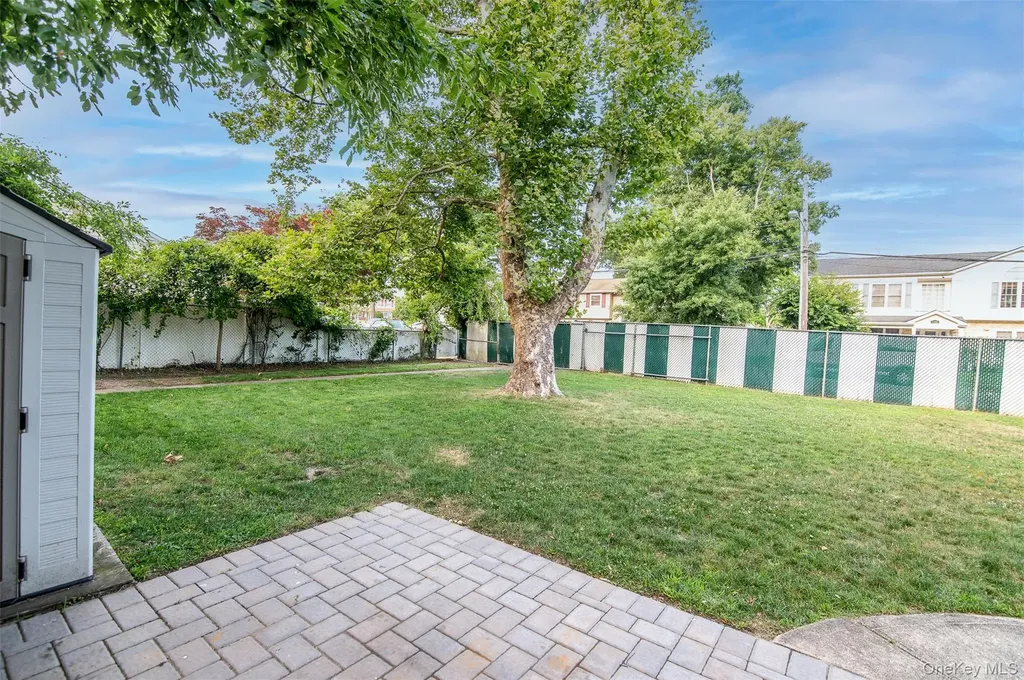 72 Tudor Lane Bay Shore NY 11706