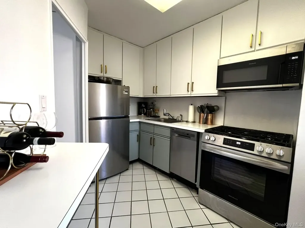 5800 Arlington Avenue Bronx NY 10471
