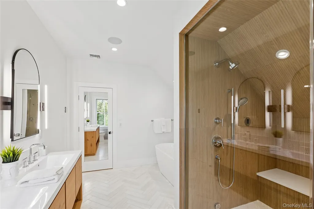 510 Abrahams Path Amagansett NY 11930