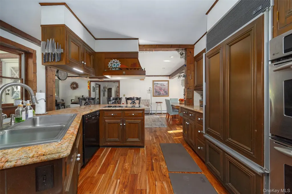 404 Gretna Road Hyde Park NY 12538