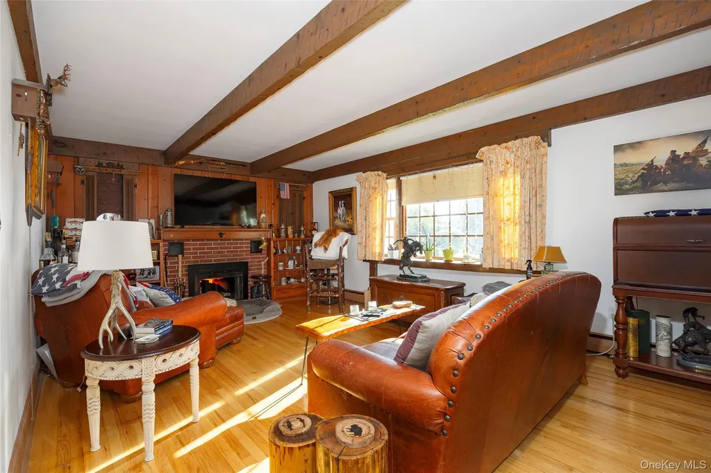 404 Gretna Road Hyde Park NY 12538