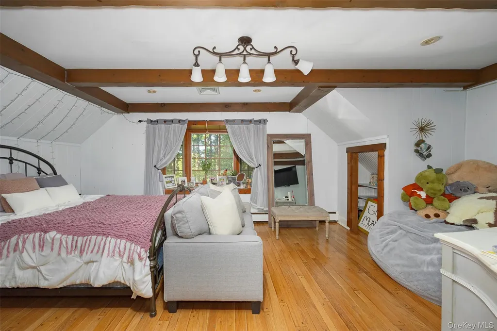404 Gretna Road Hyde Park NY 12538