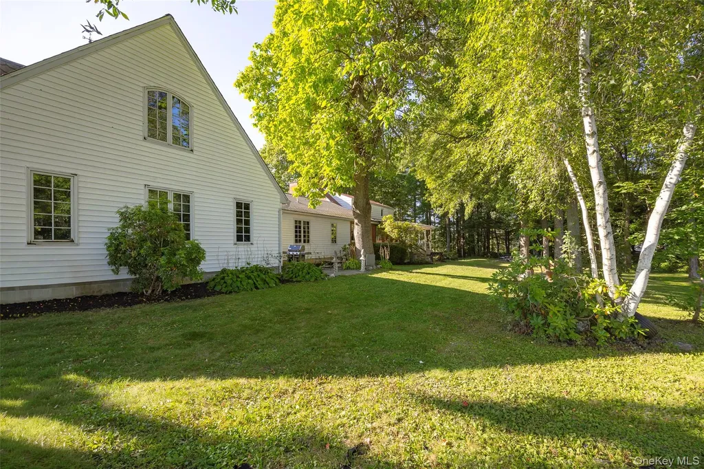 404 Gretna Road Hyde Park NY 12538