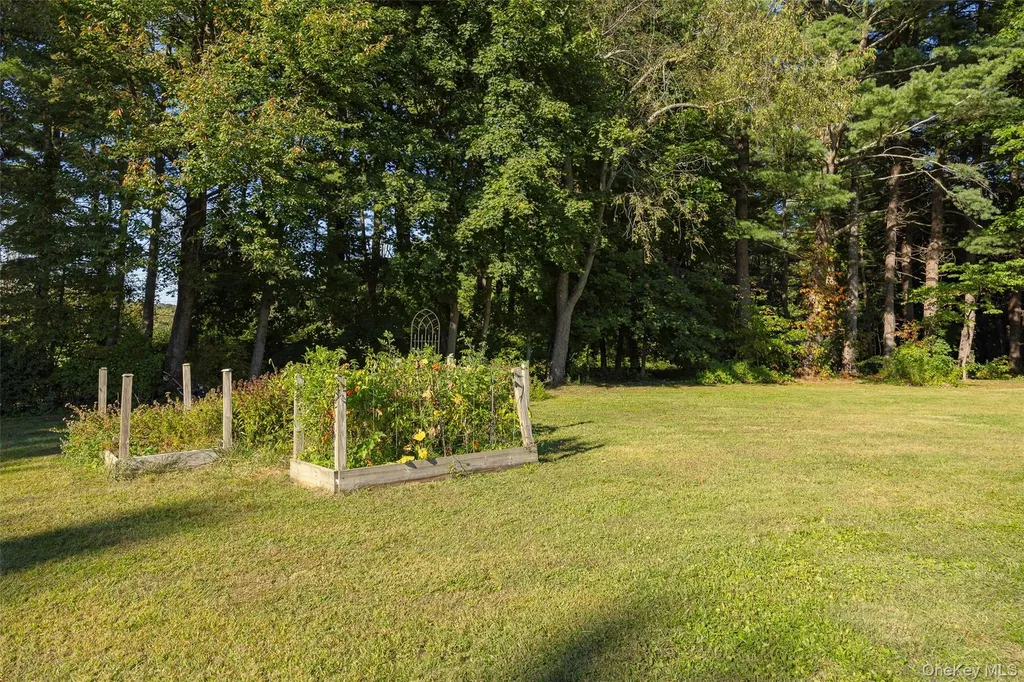 404 Gretna Road Hyde Park NY 12538