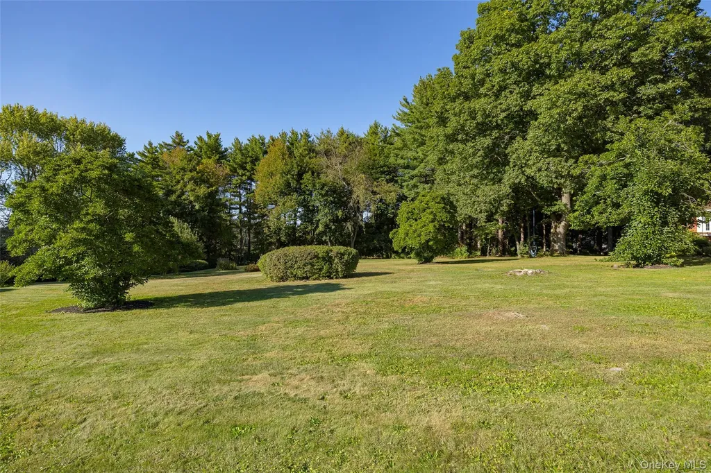 404 Gretna Road Hyde Park NY 12538