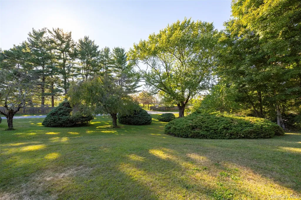404 Gretna Road Hyde Park NY 12538