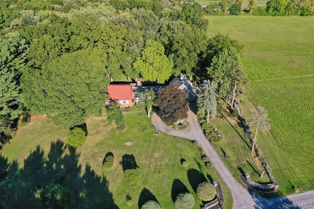 404 Gretna Road Hyde Park NY 12538