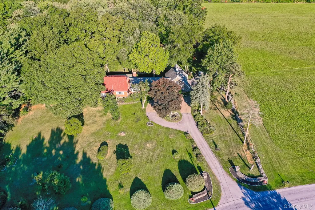 404 Gretna Road Hyde Park NY 12538
