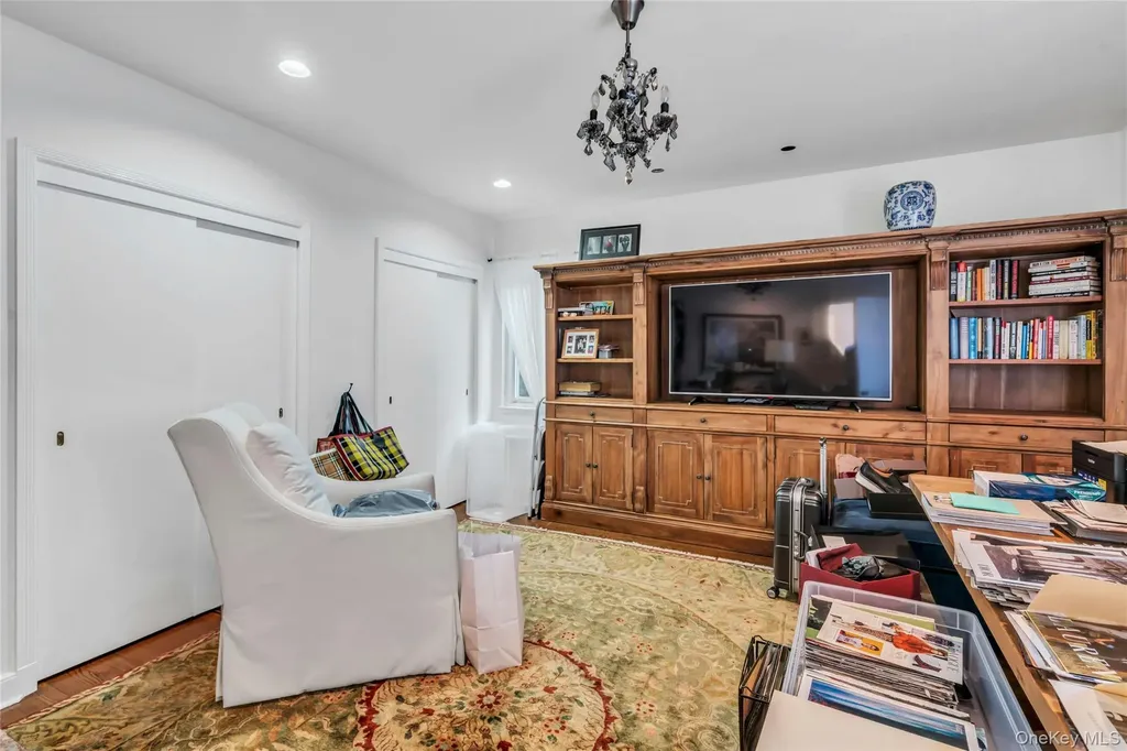 6 Harmony Road Huntington NY 11743