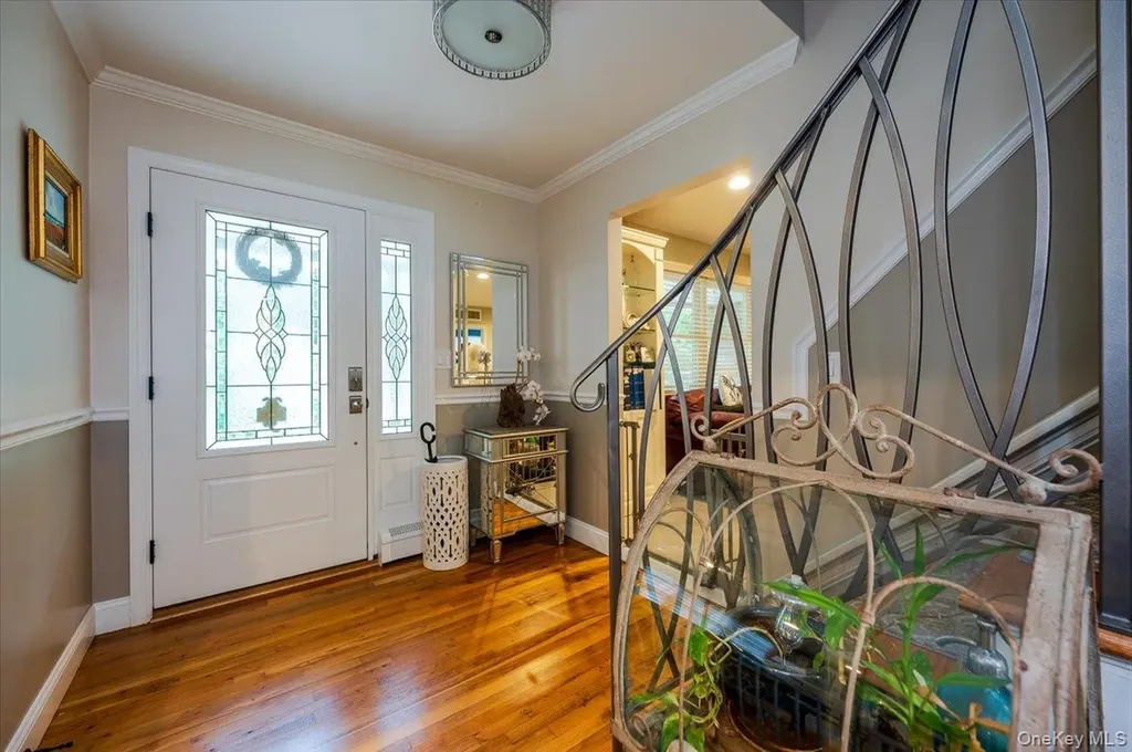 677 Meadow Road Smithtown NY 11787