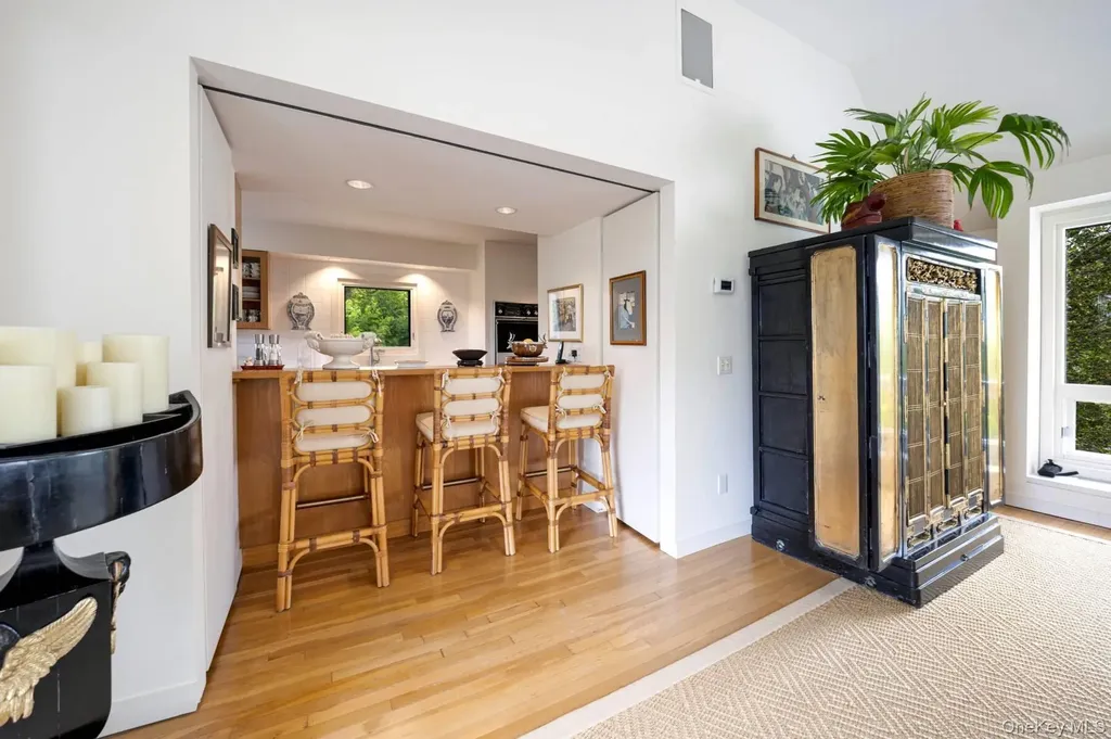 20 Hillside Road Southampton NY 11968