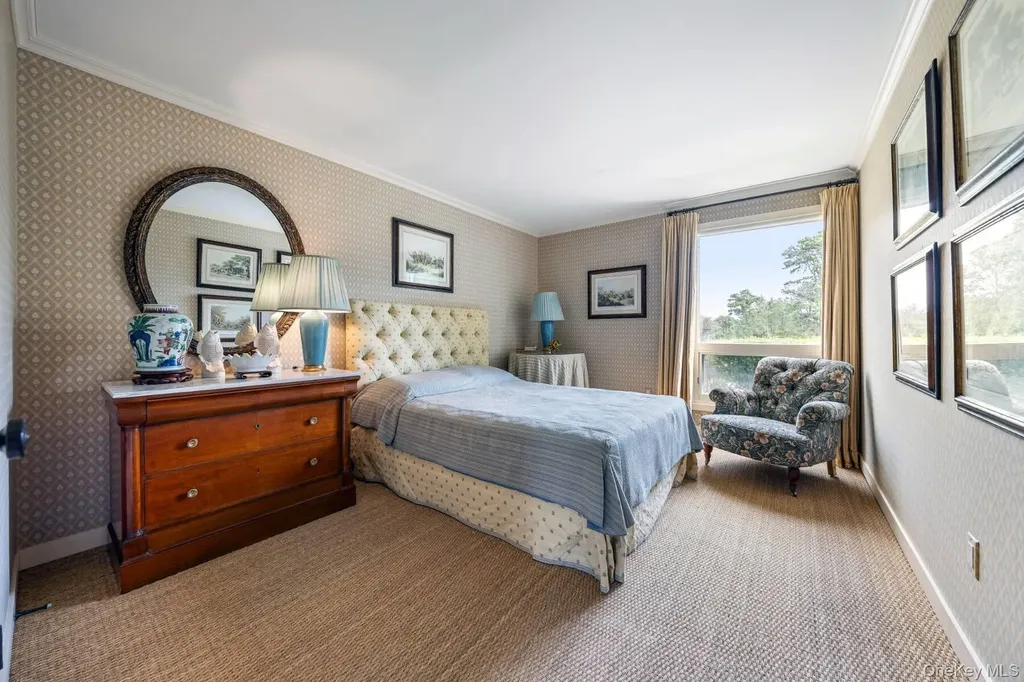 20 Hillside Road Southampton NY 11968