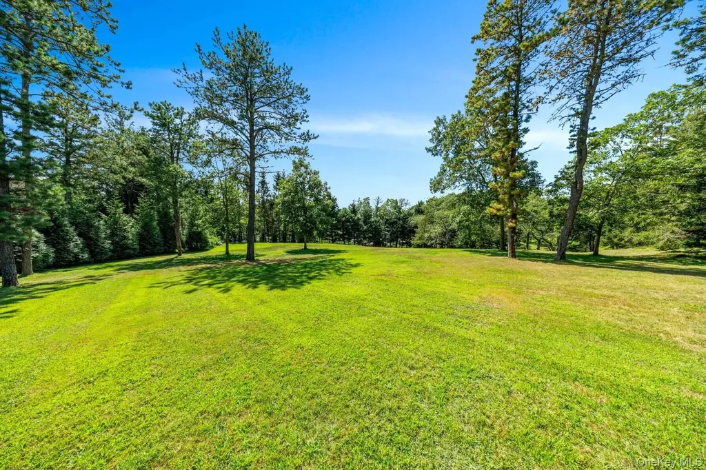 20 Hillside Road Southampton NY 11968