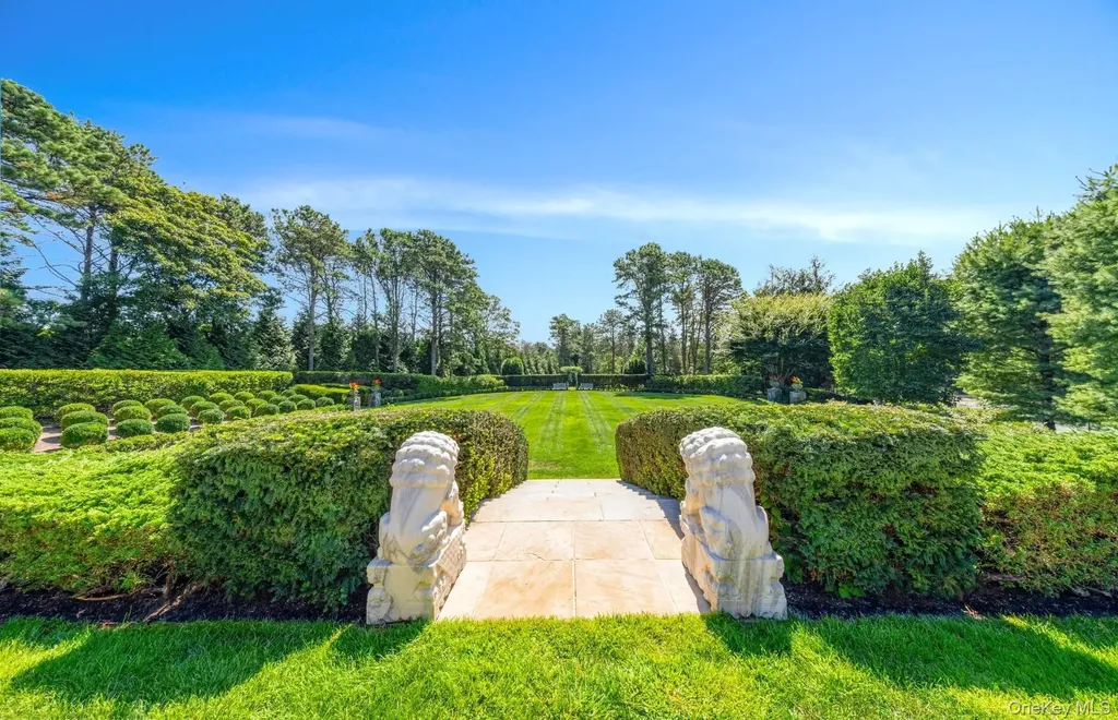 20 Hillside Road Southampton NY 11968