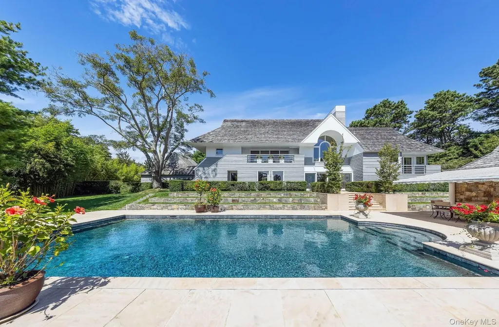 20 Hillside Road Southampton NY 11968
