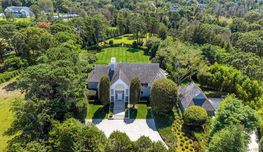 20 Hillside Road Southampton NY 11968