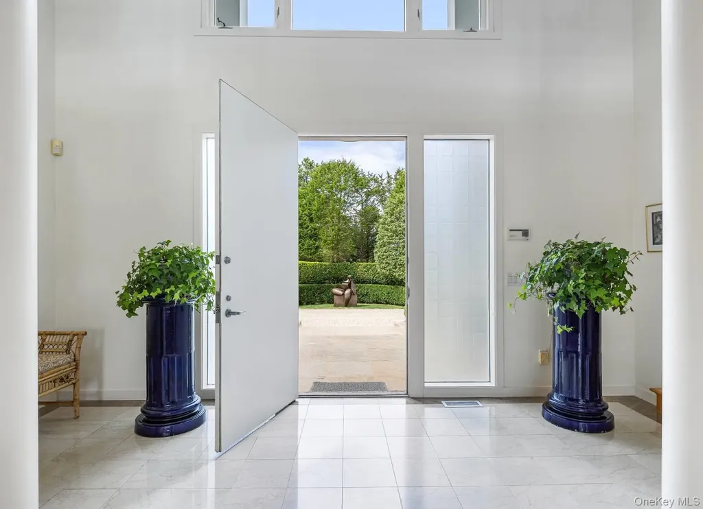 20 Hillside Road Southampton NY 11968