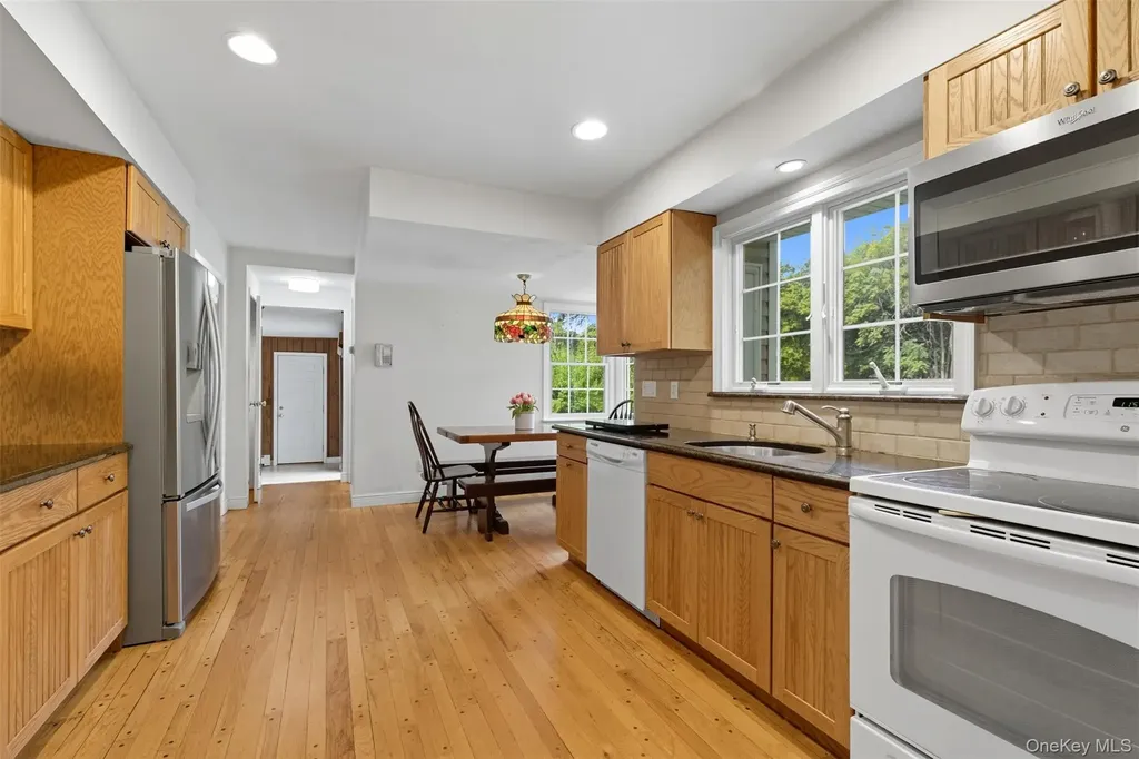 9 Snowball Drive Cold Spring Harbor NY 11724
